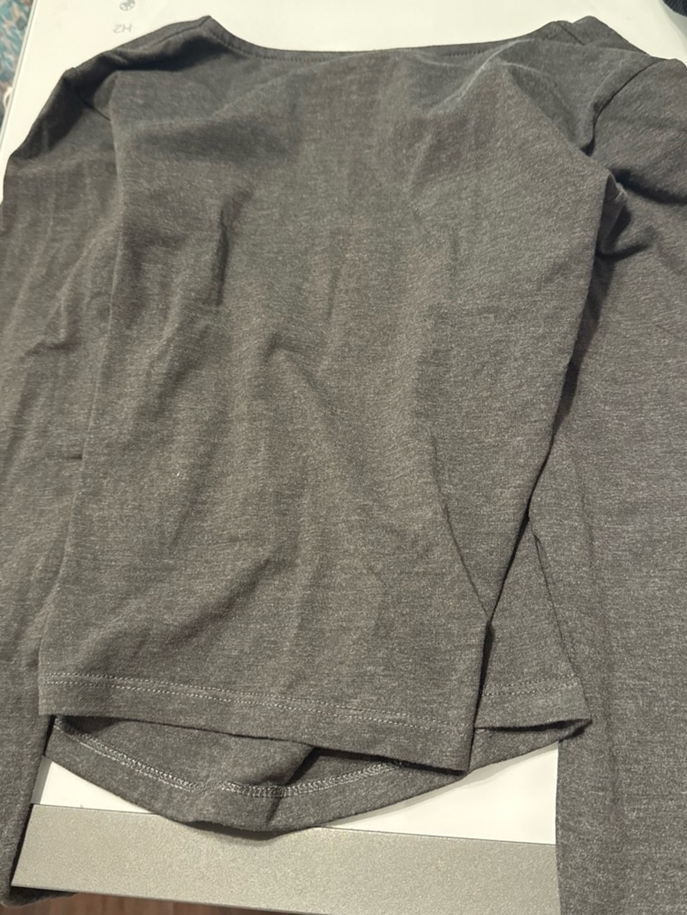 Wet Seal Gray Heather Crewneck Long Sleeve Top